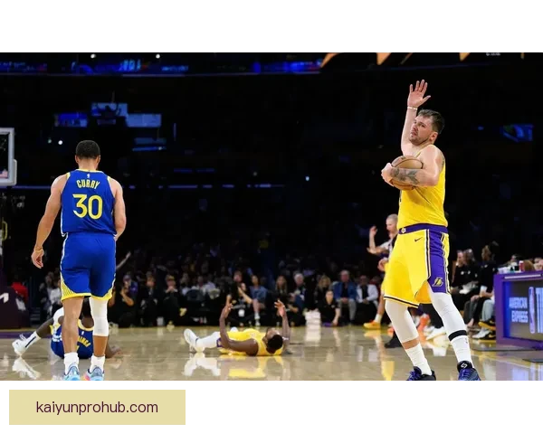 东契奇爆砍43分创纪录詹姆斯准三双湖人力克步行者西卡被驱逐引争议